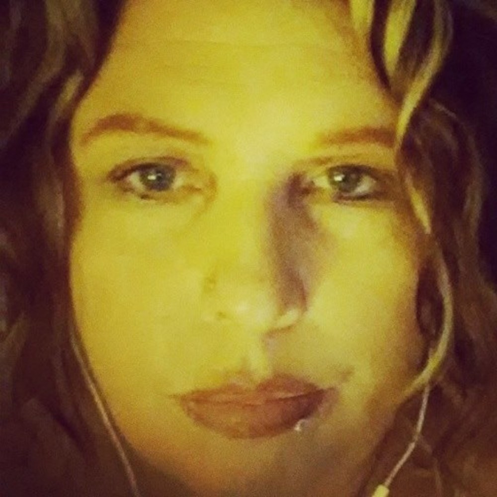 Meet your Posher, Cynthia